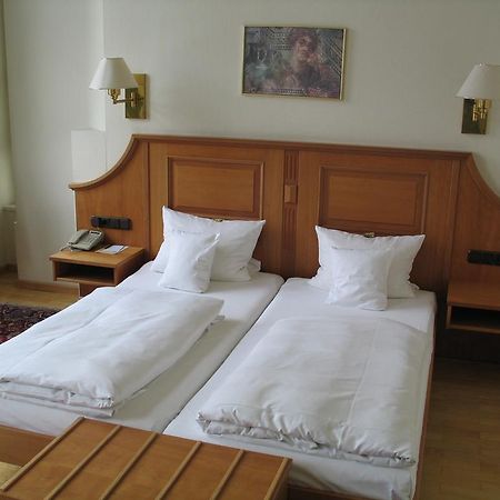 Hotel Roemischer Kaiser 特里尔 外观 照片