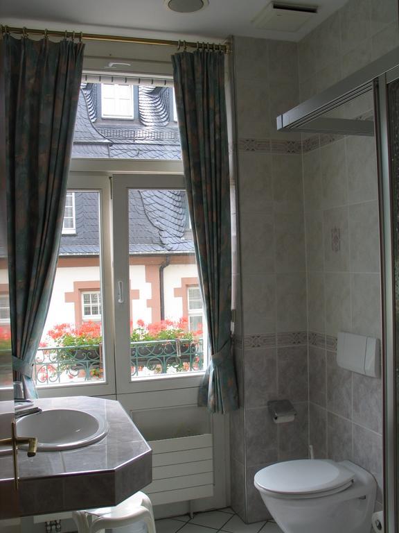 Hotel Roemischer Kaiser 特里尔 外观 照片